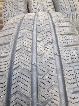 Predám 4  celoročne pneumatiky 215 55 r17 98V - 5