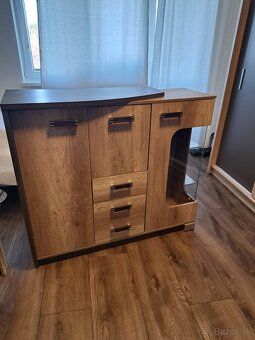 Komoda - 5