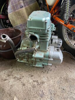 Motor Bashan 200ccm - 5