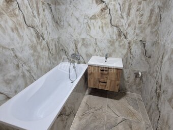 KOMPLETNE ZREKONŠTRUOVANÝ moderný 3-izb byt v centre m… - 5