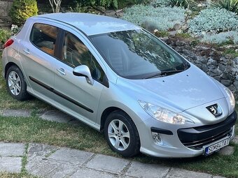 Pegueot 308 1,4 VTI benzin,70 KW,149.000 km - 5