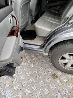 Predám KIA Sorento 2,5 diesel/manual - 5