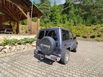 Toyota Land cruiser 70 - 5