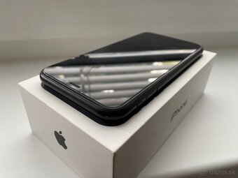 iPhone XR 64Gb Black - 5