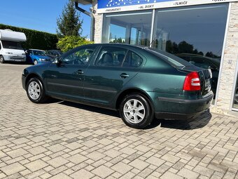 Škoda Octavia Benzín 1.6 FSI - 5