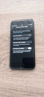 Apple iPhone 8 - 5