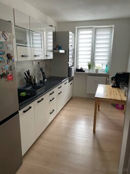 3-izbový zariadený byt s balkónom a pivnicou na PRENÁJOM - 5