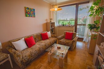 Peknučký zrekonštruovaný dom s veľkou úžitkovou záhradou - 5