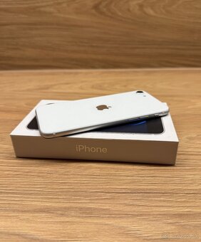 Apple iPhone SE 2020 128GB White - 5