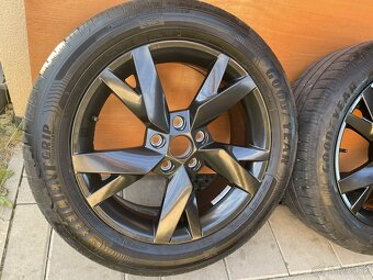 SKODA orig LYRA alu disky 205 55 R17 5x112 Skoda Superb oct - 5