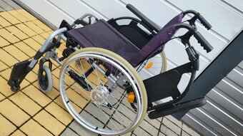 invalidny vozík 46cm pridavne brzdy pre asistenta odľahčeny - 5