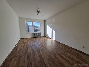 Na predaj veľkometr. 75m2, 2 izb byt Handlová - 5