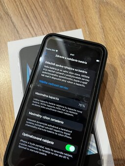 iPhone SE 2020 64GB White - 5