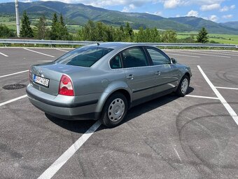 Volkswagen Passat 1.6 - 5