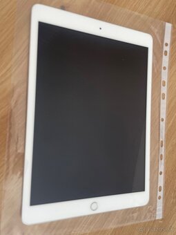 Apple iPad 8th 2020 32GB - 5