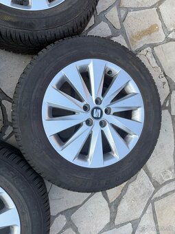 5x100mm R16 - 205/60 R16 zimne Semperit - 5