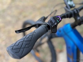 Krásny elektrobicykel TREK Powerfly — TOP stav, len 174km - 5