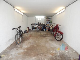 SPEKTRUM REALITY- Na PREDAJ Garáž 28 m2, Handlová, ul. Mier - 5