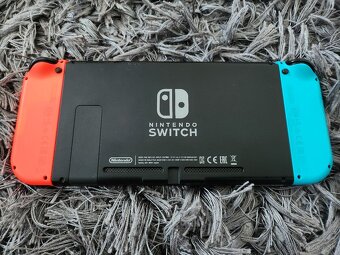 Nintendo switch v2 predám/vymením - 5
