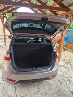 Predám Hyundai iX20 1,6i 6M, STYLE DIZAJN - 5