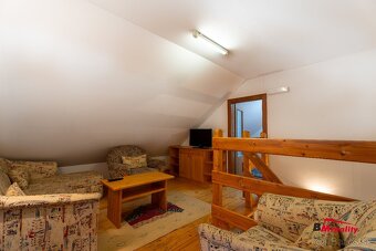 Možný odpočet DPH - chata s dvoma apartmánmi - Santovka - 5