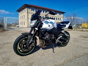 Yamaha FZ1 - 5