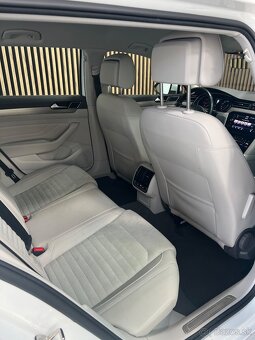 Volkswagen Passat Variant 2.0 TDI Elegance 4Motion DSG - 5
