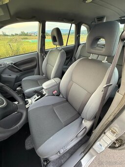 Toyota Rav4 2.0 Benzín - 5