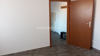 Podnikateľské priestory v srdci Šale na prenájom - 5