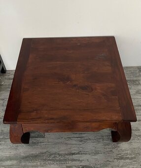 Kvalitný masívny konferenčný stolik - 5