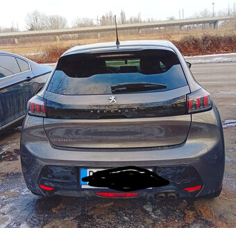 Peugeot 208 1.2 PureTech 130k EAT8 - 5