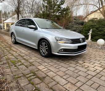 VOLKSWAGEN JETTA HIGHLINE - 5