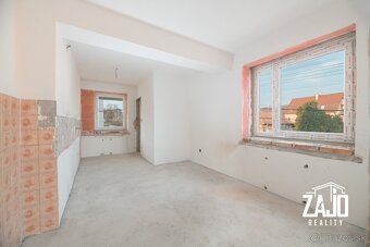 VEĽKÝ 7 IZBOVÝ RD – SOBLAHOV PRI TRENČÍNE - 5
