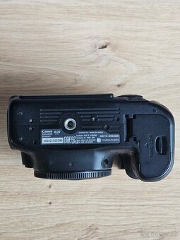 Canon EOS 80D – telo (bez objektívu) - 5