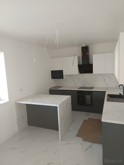 Rodinný dom po kompletnej rekonštrukcii - 5