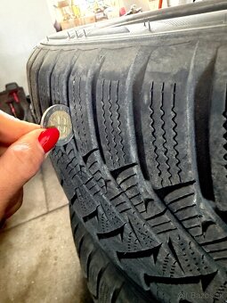 Laufen 235/55 R19 - 5