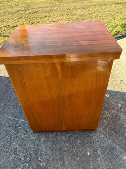 Šijací stroj skriňový - 5