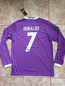 Real Madrid 16/17 Away Final version RONALDO - 5