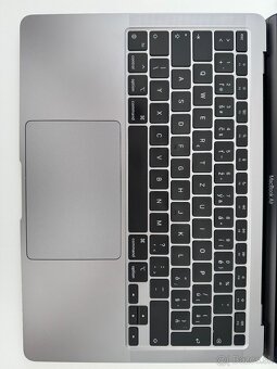 MacBook Air 13" 2020, M1 - 5
