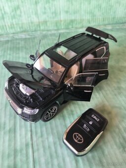 TOYOTA LAND CRUISER-GXR,1:24 - - 5