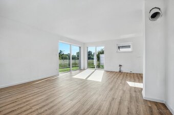 Nadštandardná 4-izbová novostavba s veľkou garážou - 5