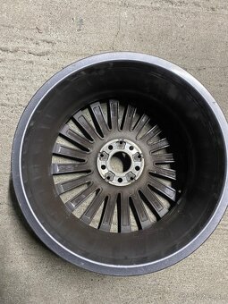 Predám disk Mercedes C AMG 19" - 5