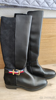 Tommy Hilfiger - kožené vysoké čižmy (čierne) - 39 - 5