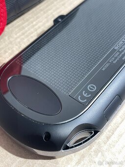 PS VITA PCH-1004 OLED displej -folia +8GB - 5