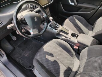 Peugeot 308 - 5