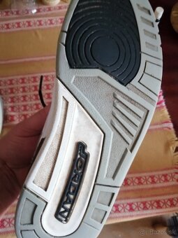 NIKE JORDANY - 5