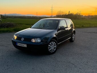 Volkswagen Golf - 5