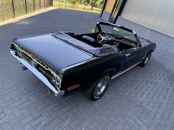 Ford Mustang Convertible z roku 1968 - 5