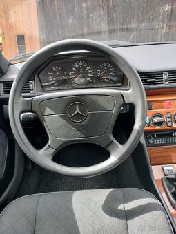 Mercedes Benz W 124 E 250 D 83 KW rok 1994 - 5