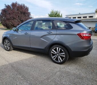 LADA Vesta CROSS SW 1.6 benzín - 5